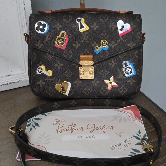 Pochette Metis Love Lock Limited Edition Louis Vuitton Bag - Picture 1 of 16